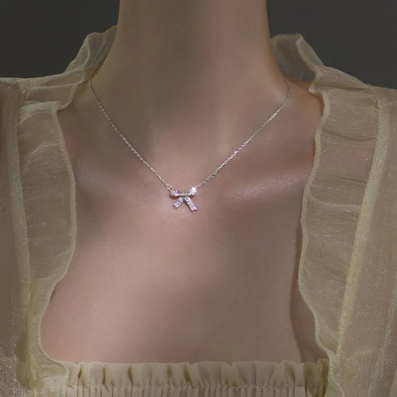 Bow Necklace